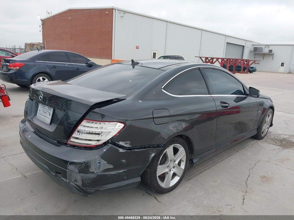 WDDGJ4HB6CF858024 2012 MERCEDES-BENZ C 250 photo no. 4