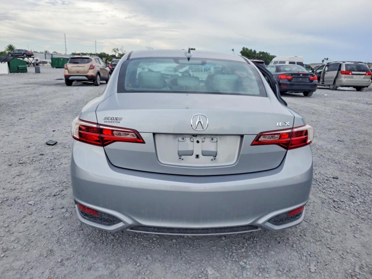 2017 ACURA ILX BASE WATCH PLUS — Фото 6 из 12
