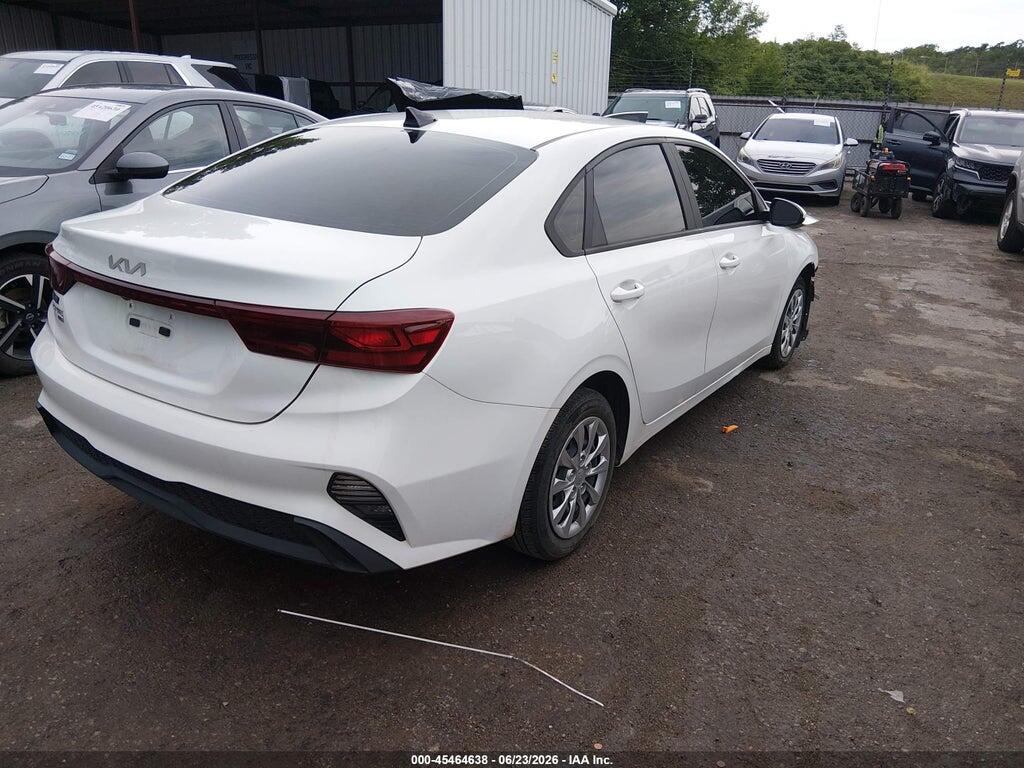 3KPF24AD8PE633263 2023 KIA FORTE photo no. 4