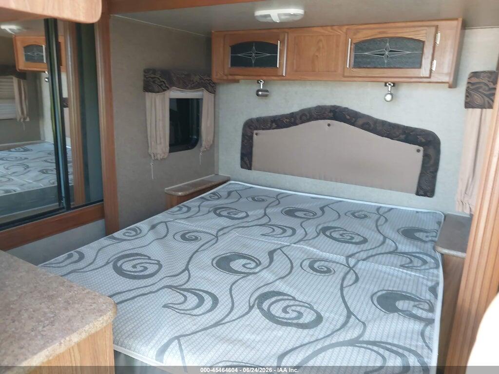 4X4TRLG20D1846943 2013 FOREST RIVER OTHER photo no. 8