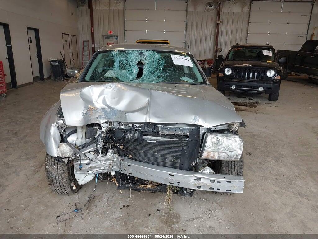 2C3CK5CV2AH331319 2010 CHRYSLER 300 photo no. 12
