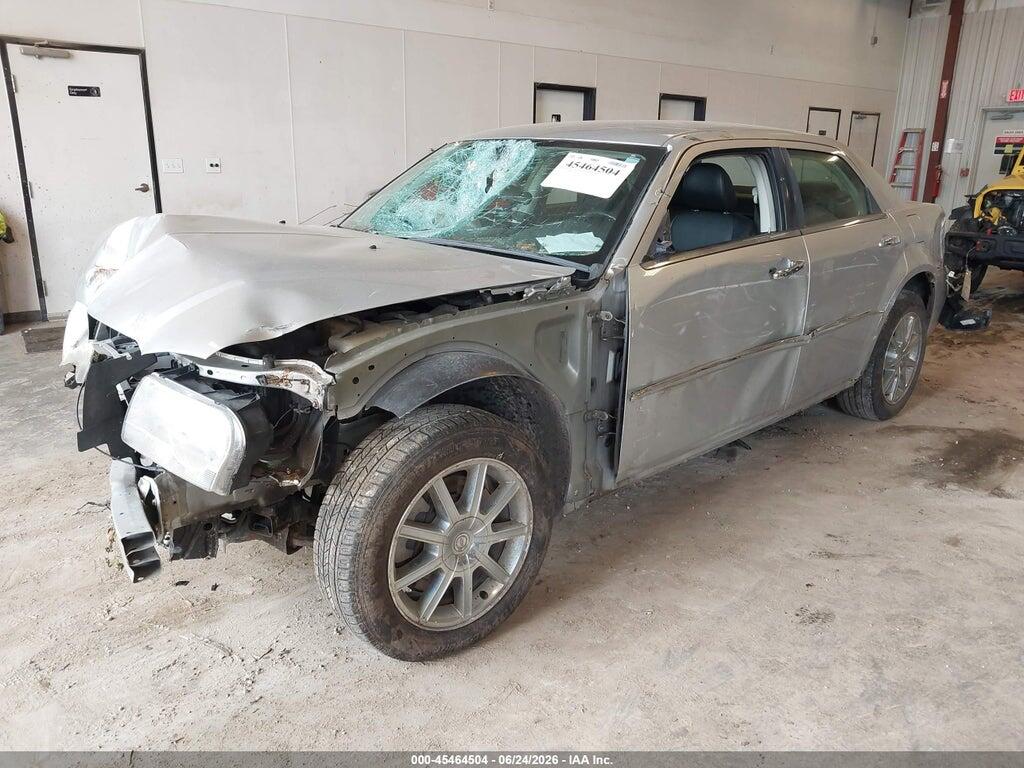 2C3CK5CV2AH331319 2010 CHRYSLER 300 photo no. 2