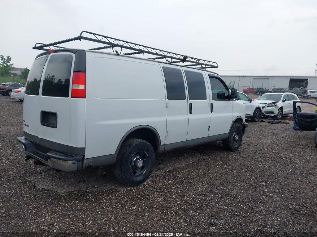 1GCWGFFA6B1133853 2011 CHEVROLET EXPRESS 2500 photo no. 4