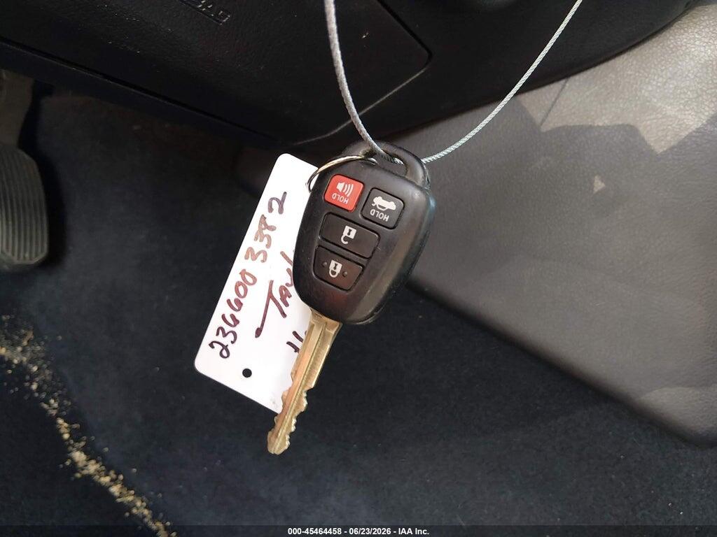 4T1BF1FK3GU135106 2016 TOYOTA CAMRY photo no. 11
