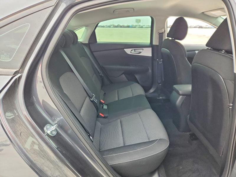 2024 KIA FORTE LX — Фото 10 из 12