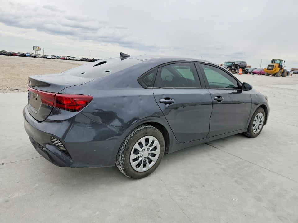 2024 KIA FORTE LX — Фото 3 из 12