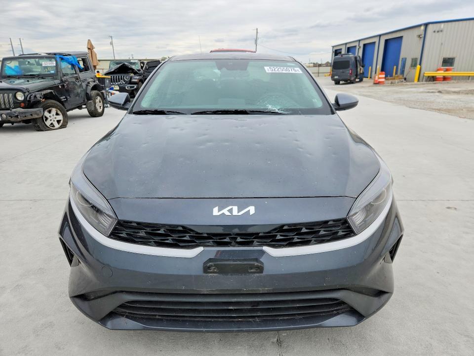 2024 KIA FORTE LX — Фото 5 из 12