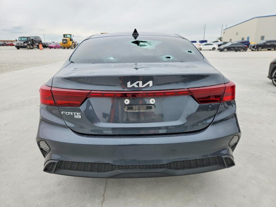 2024 KIA FORTE LX — Фото 6 из 12