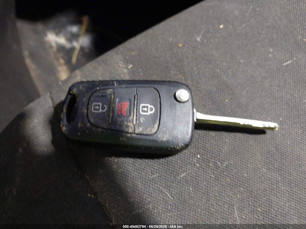 KNDJT2A64D7552592 2013 KIA SOUL photo no. 11