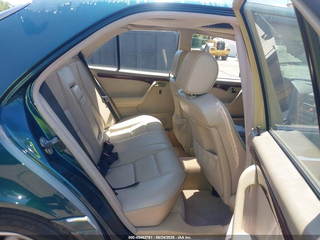 WDBHA23E8VF520663 1997 MERCEDES-BENZ C 230 photo no. 8
