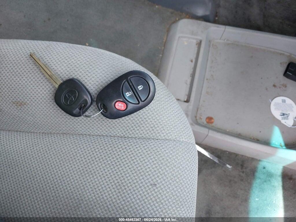 5TDZK3DC8CS178876 2012 TOYOTA SIENNA photo no. 11