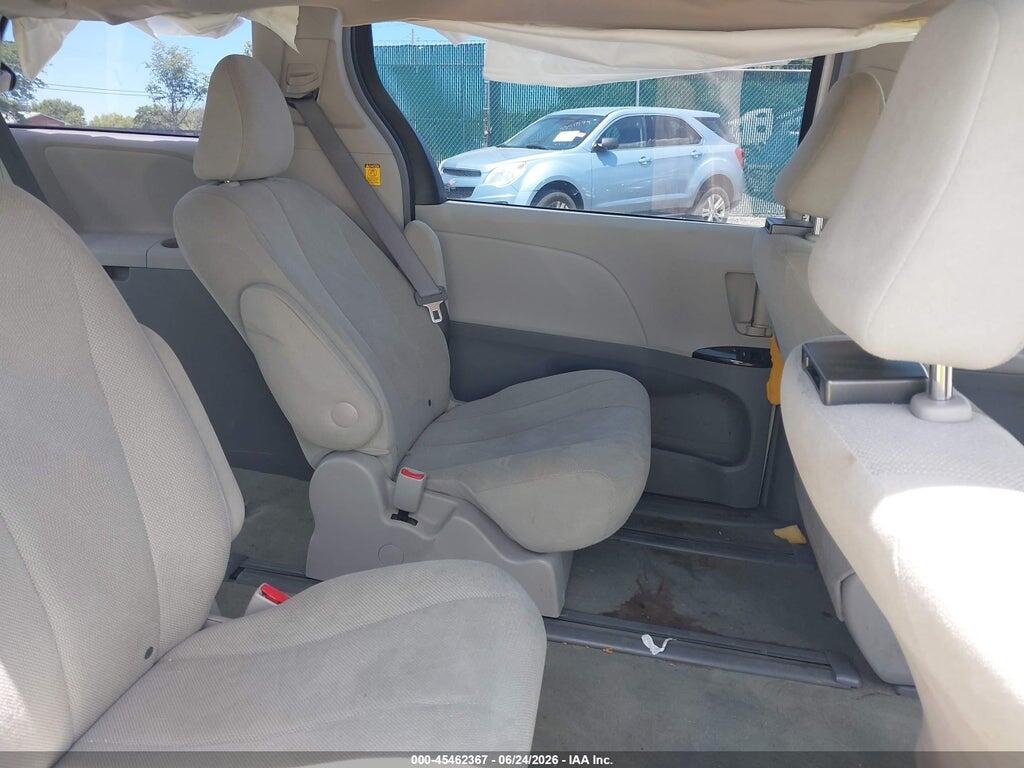 5TDZK3DC8CS178876 2012 TOYOTA SIENNA photo no. 8