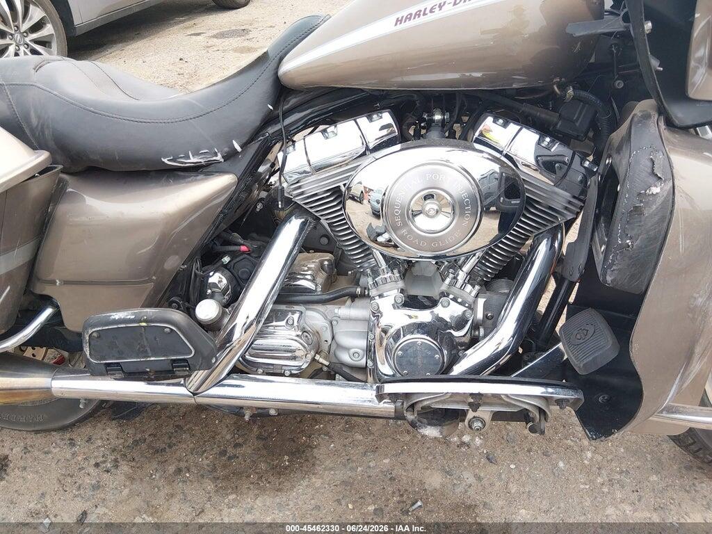 1HD1FSW144Y616062 2004 HARLEY-DAVIDSON FLTRI photo no. 8