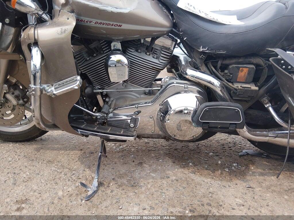 1HD1FSW144Y616062 2004 HARLEY-DAVIDSON FLTRI photo no. 9
