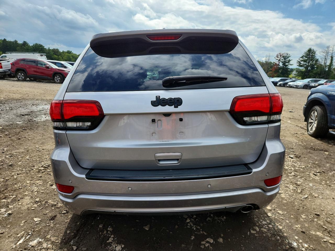 2017 JEEP GRAND CHEROKEE LAREDO — Фото 6 из 13