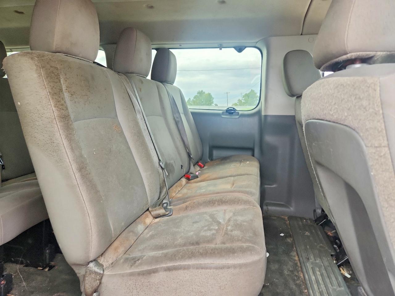 2013 NISSAN NV 3500 HD S — Фото 11 из 13