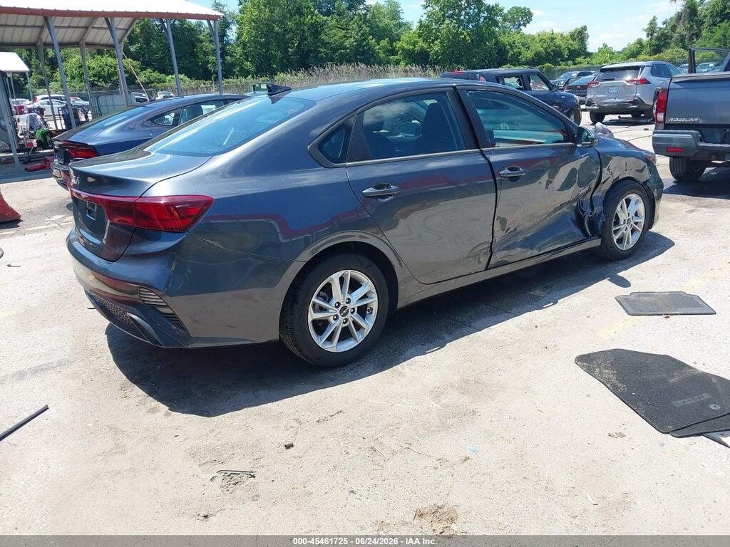 3KPF24ADXPE627223 2023 KIA FORTE photo no. 4