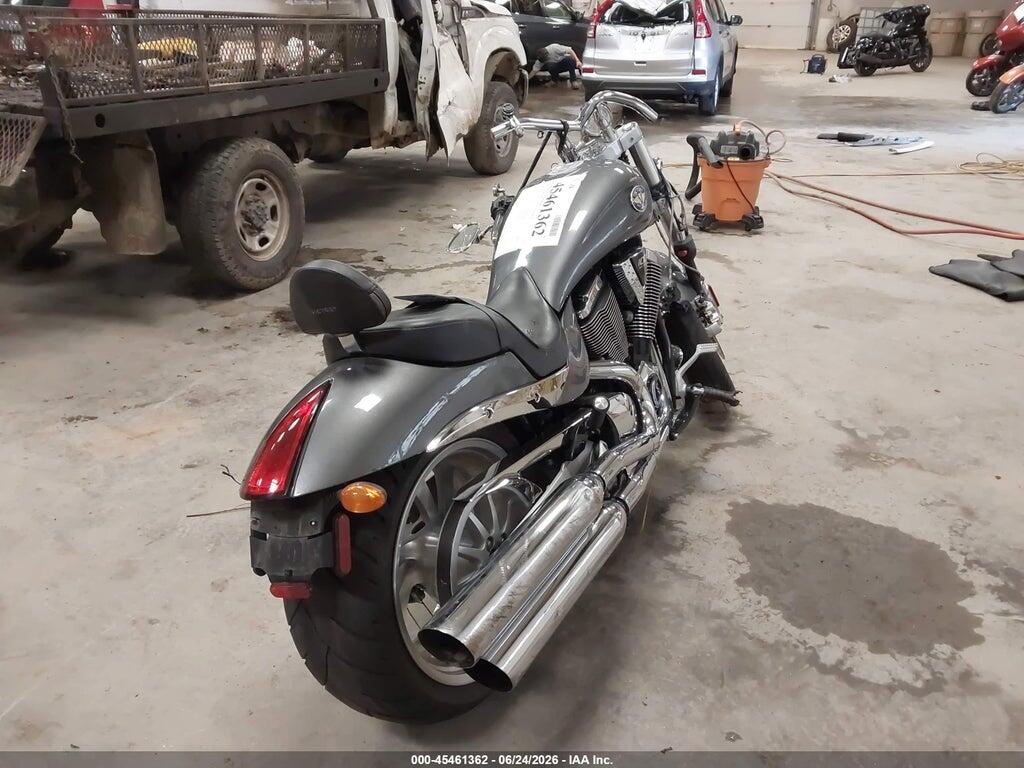 5VPHB26D183000586 2008 VICTORY MOTORCYCLES HAMMER photo no. 4