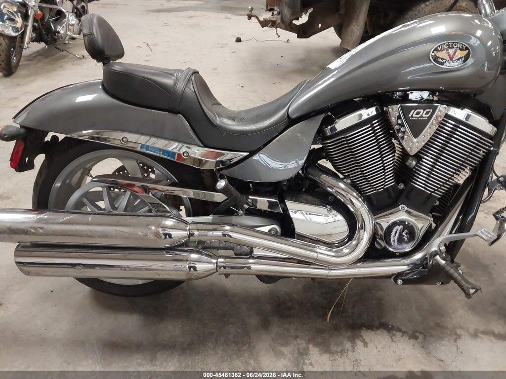 5VPHB26D183000586 2008 VICTORY MOTORCYCLES HAMMER photo no. 8