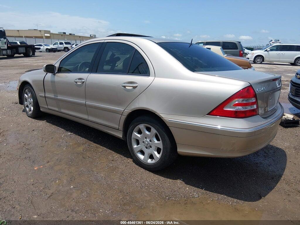 WDBRF61J75F679154 2005 MERCEDES-BENZ C 240 photo no. 3