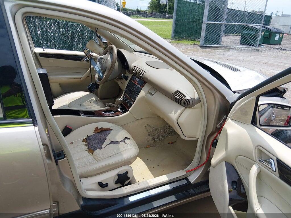WDBRF61J75F679154 2005 MERCEDES-BENZ C 240 photo no. 5