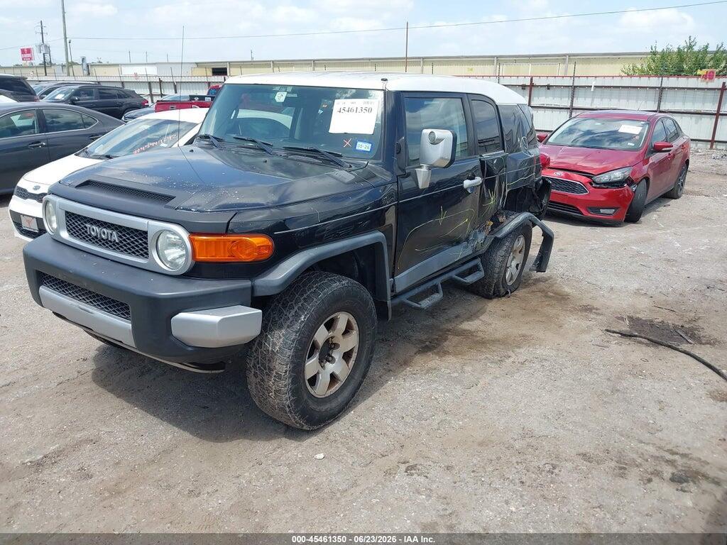 JTEBU11F470014575 2007 TOYOTA FJ CRUISER photo no. 2