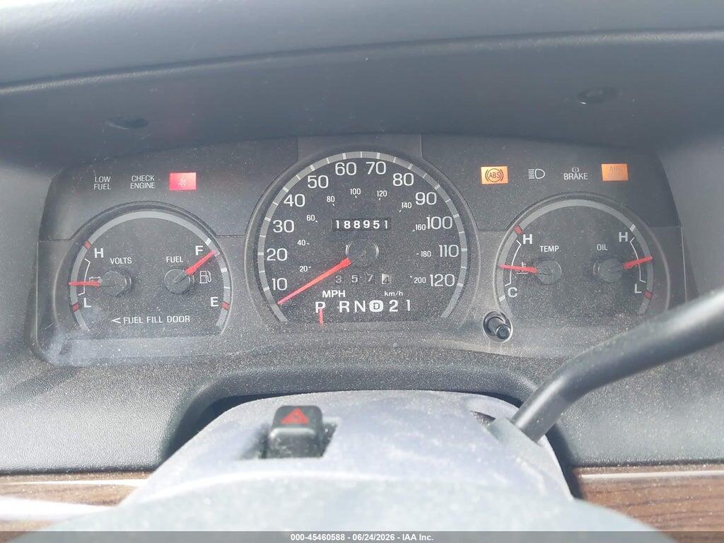 2FAFP74W11X201234 2001 FORD CROWN VICTORIA photo no. 7