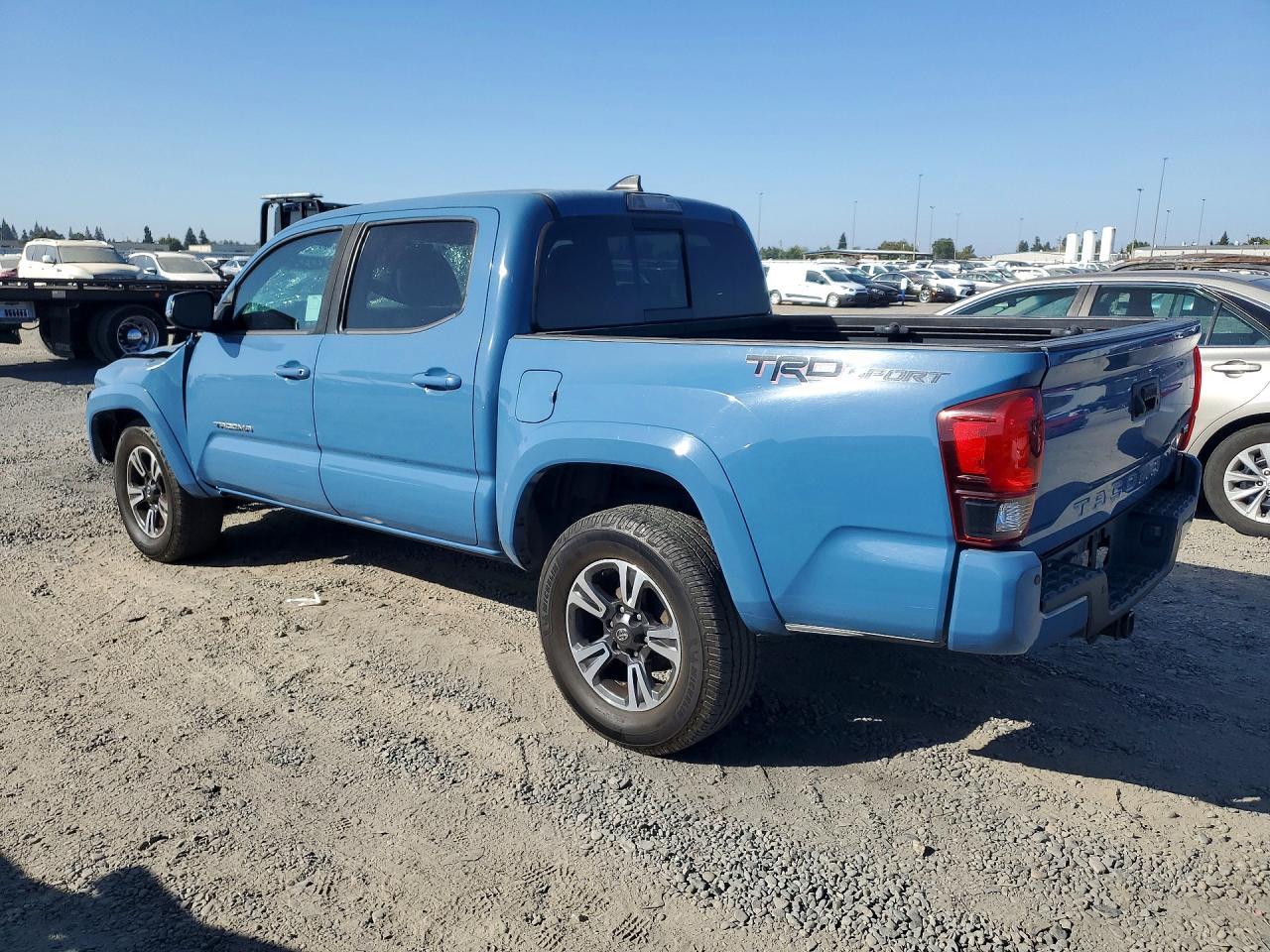 2019 TOYOTA TACOMA TRD SPORT — Фото 2 из 12