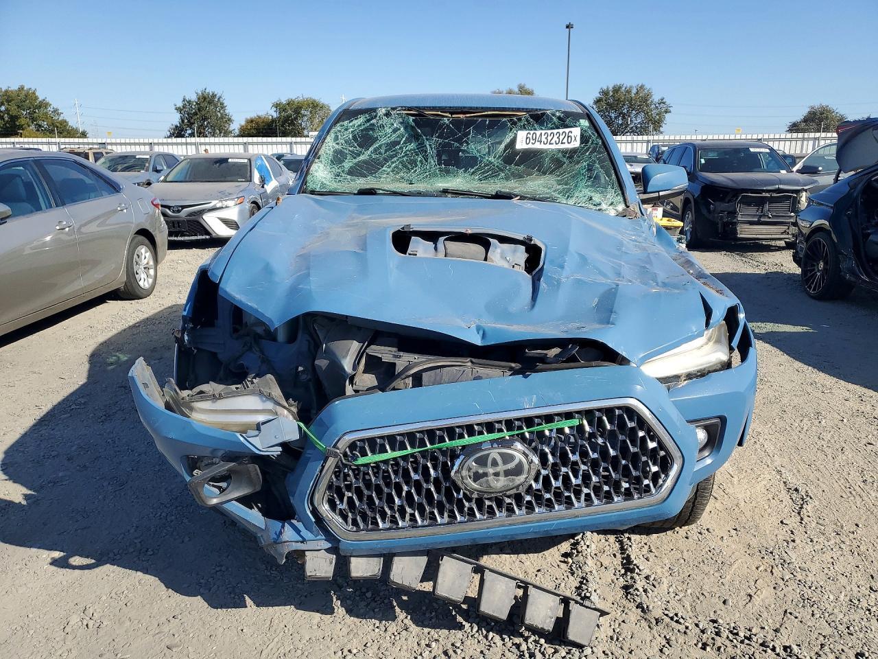 2019 TOYOTA TACOMA TRD SPORT — Фото 5 из 12