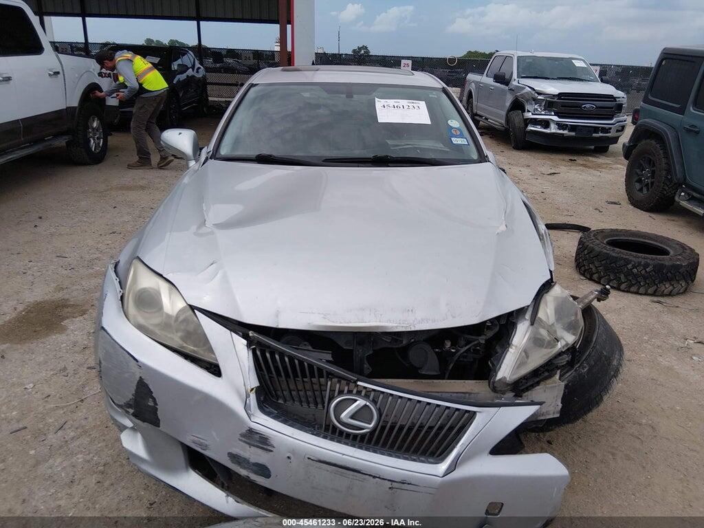 JTHCF5C24A5036671 2010 LEXUS IS 250 photo no. 12