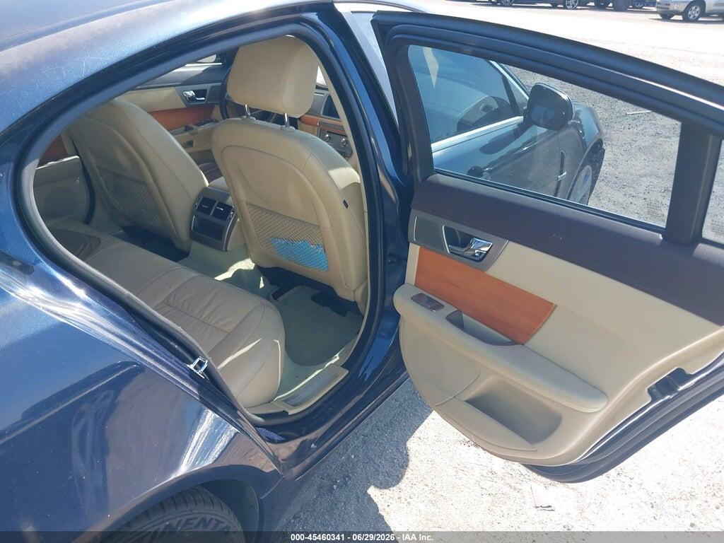 2010 JAGUAR XF — Фото 8 из 11