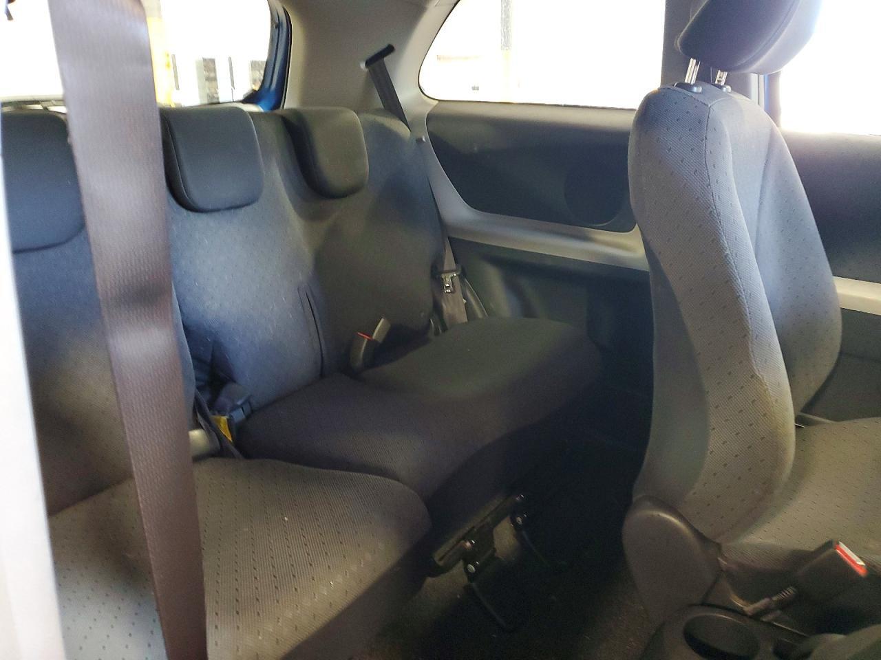 2010 TOYOTA YARIS BASE — Фото 10 из 13