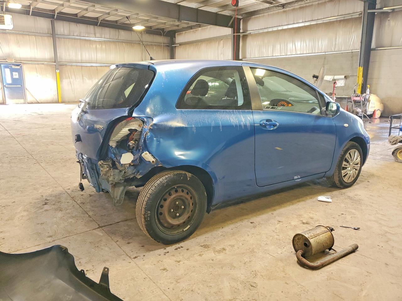 2010 TOYOTA YARIS BASE — Фото 3 из 13