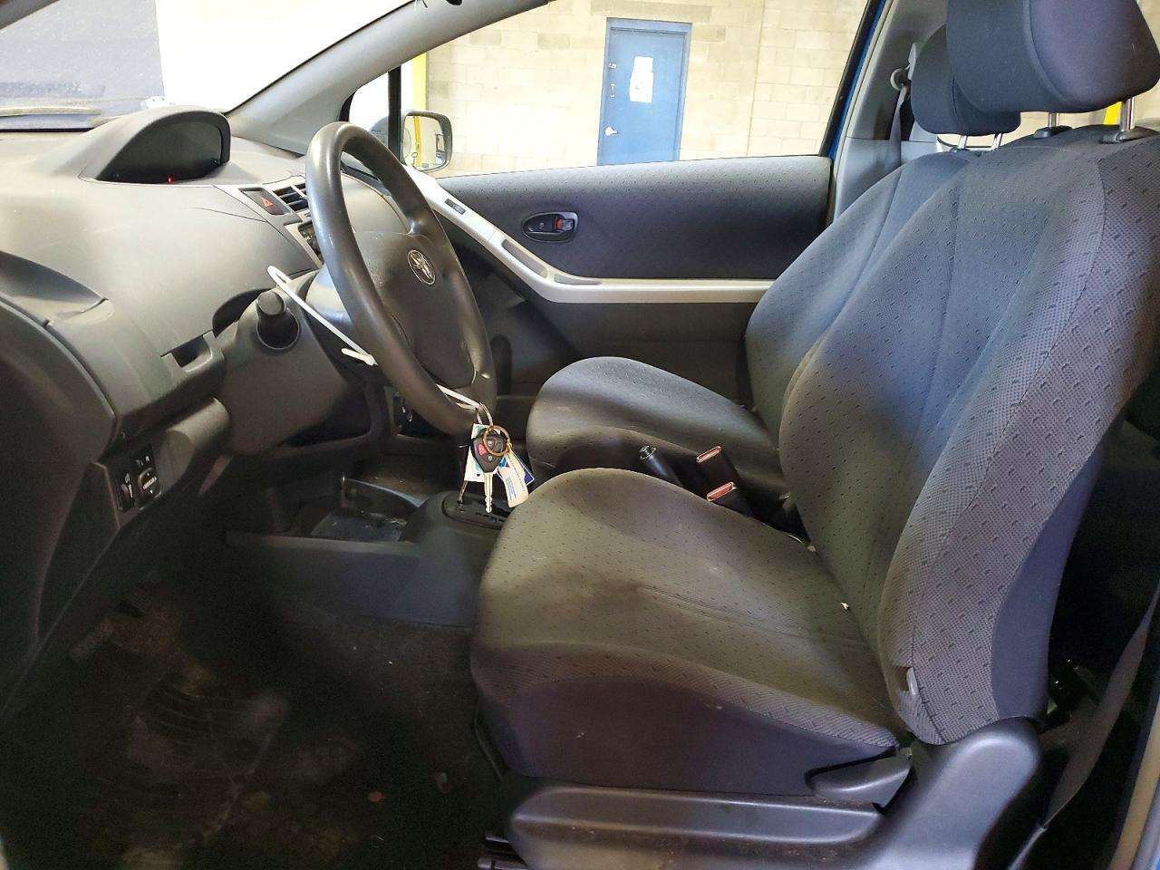 2010 TOYOTA YARIS BASE — Фото 7 из 13