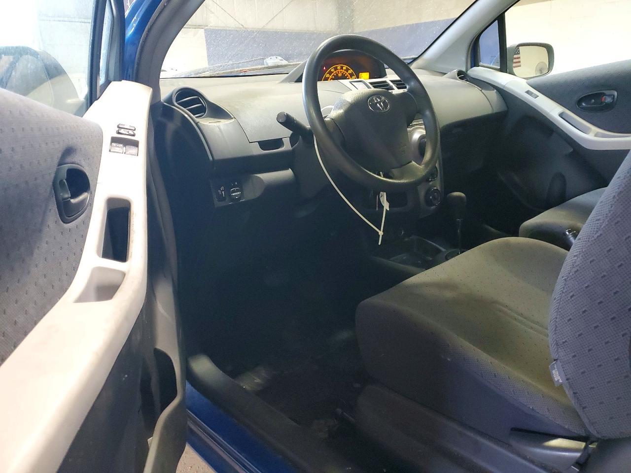 2010 TOYOTA YARIS BASE — Фото 8 из 13
