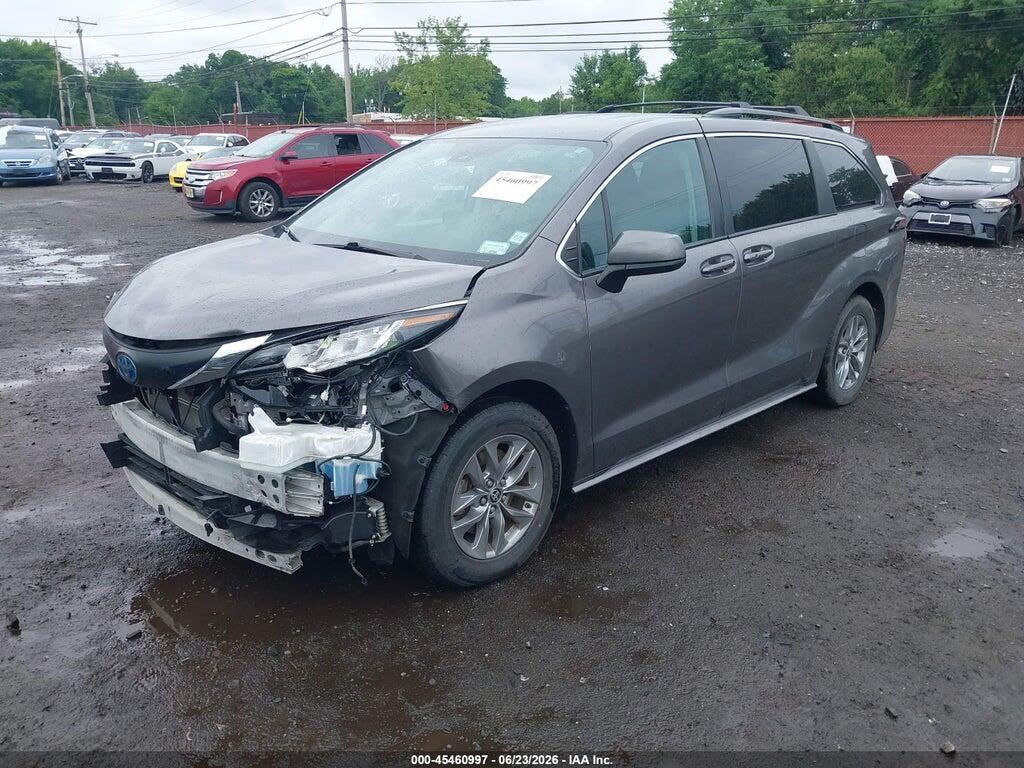5TDKRKEC0PS140537 2023 TOYOTA SIENNA photo no. 2