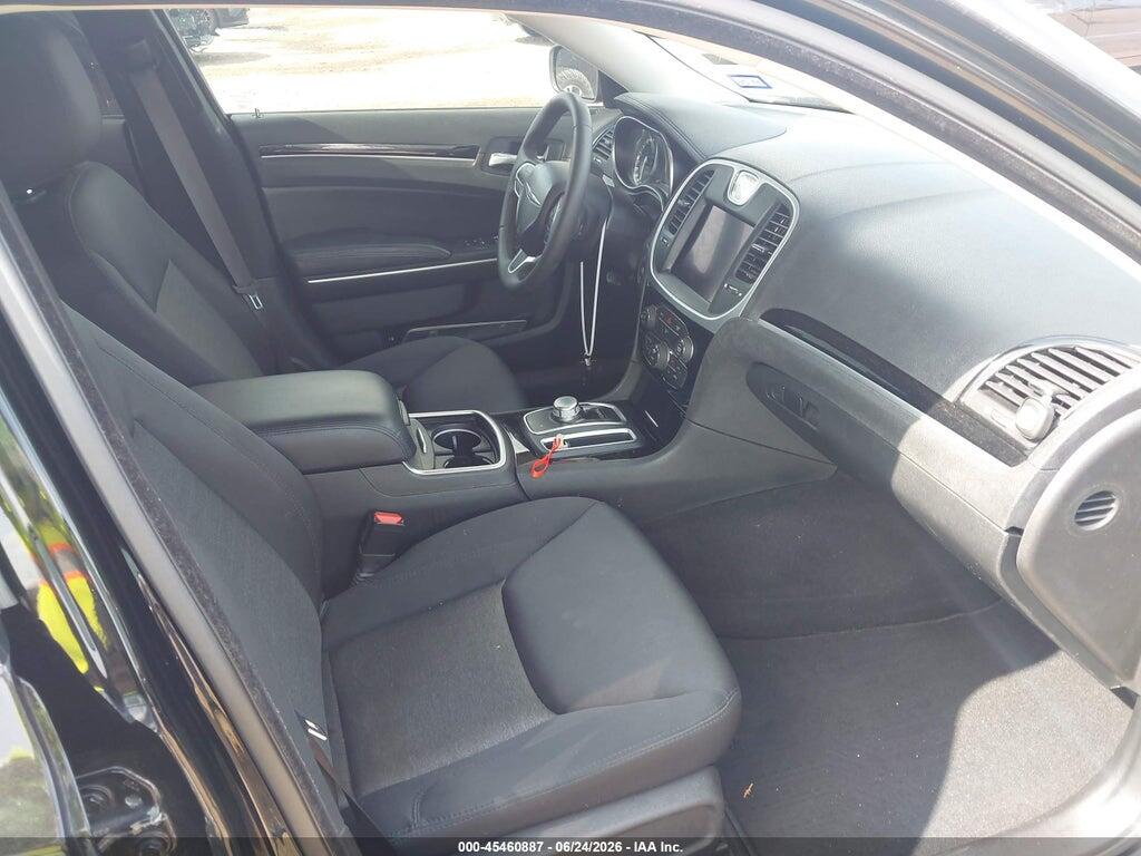 2C3CCAAG8PH613905 2023 CHRYSLER 300 photo no. 5