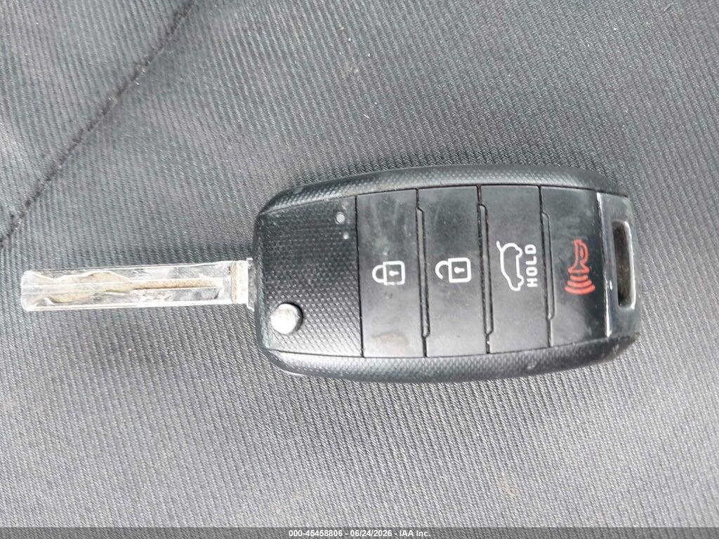 KNDJP3A58J7505076 2018 KIA SOUL photo no. 11