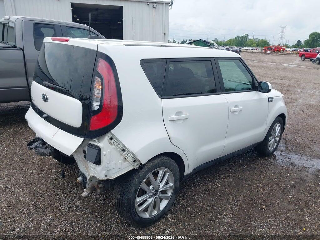 KNDJP3A58J7505076 2018 KIA SOUL photo no. 4