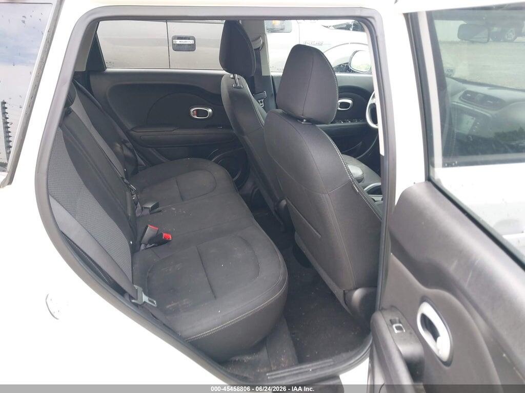 KNDJP3A58J7505076 2018 KIA SOUL photo no. 8