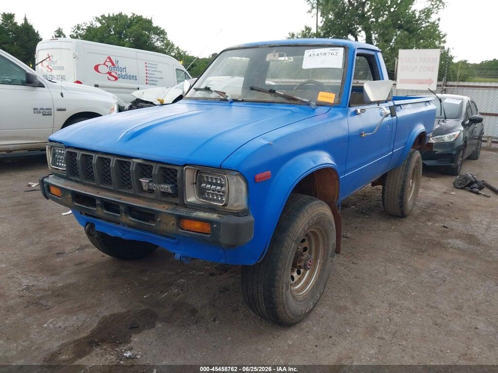 JT4RN38D7C0029971 1982 TOYOTA PICKUP photo no. 2