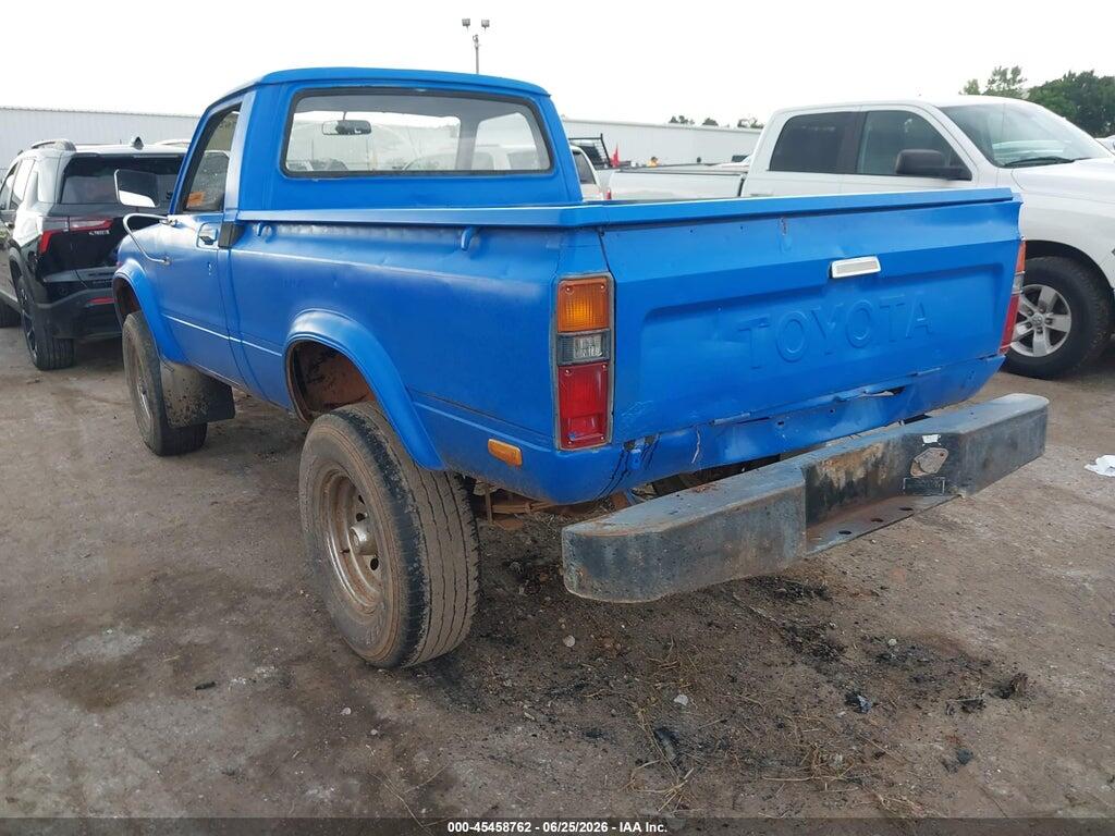 JT4RN38D7C0029971 1982 TOYOTA PICKUP photo no. 3