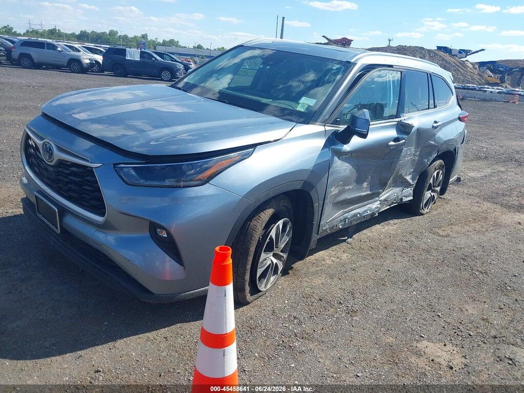 5TDGBRCH5MS026952 2021 TOYOTA HIGHLANDER photo no. 2