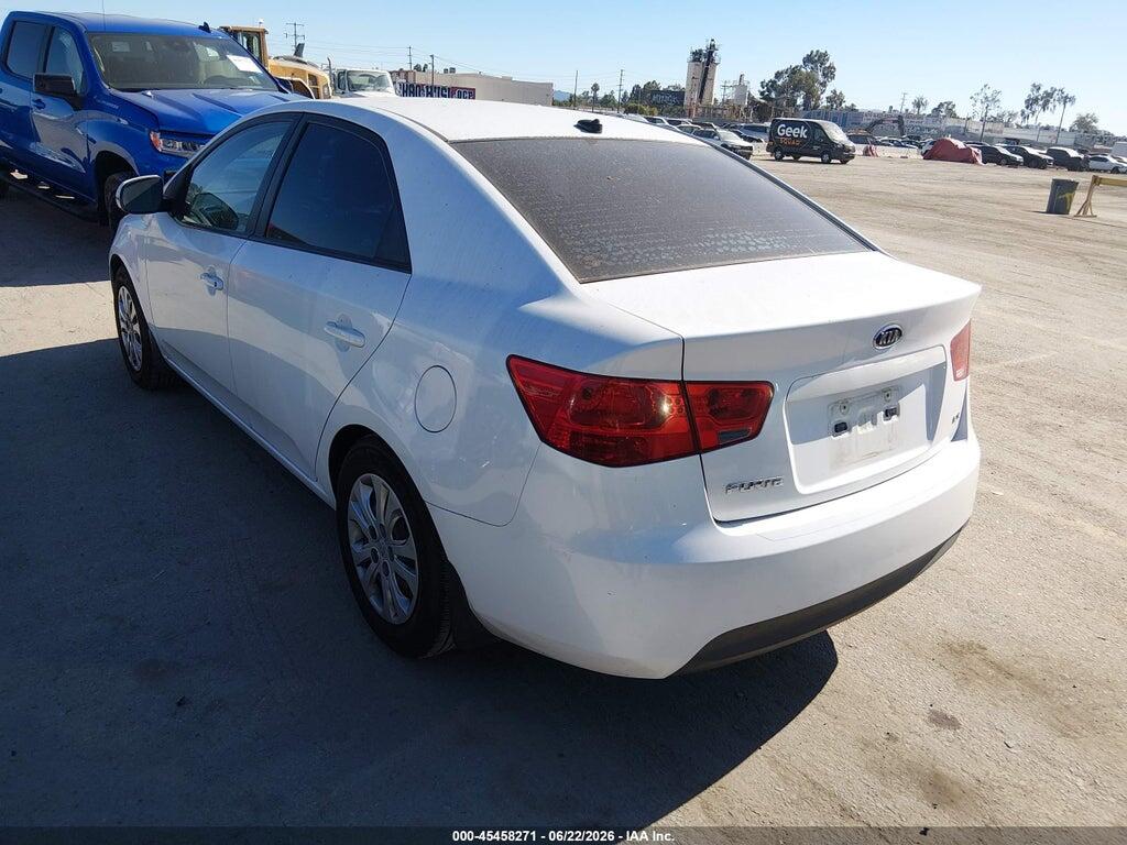 KNAFU4A25D5702021 2013 KIA FORTE photo no. 3
