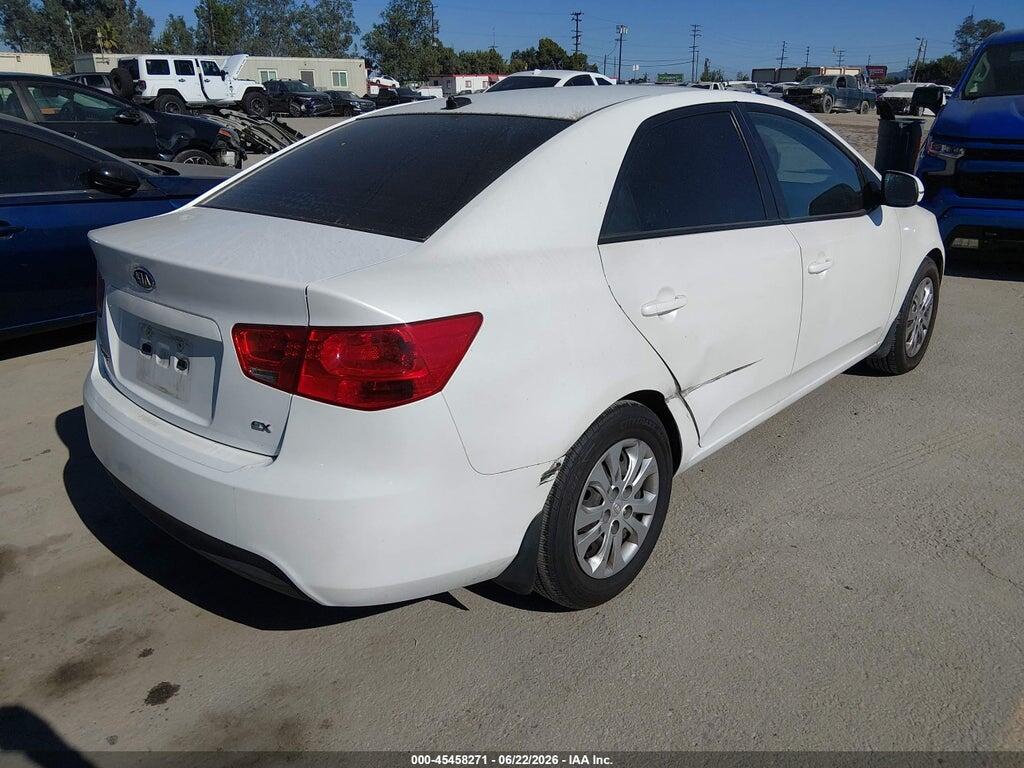 KNAFU4A25D5702021 2013 KIA FORTE photo no. 4