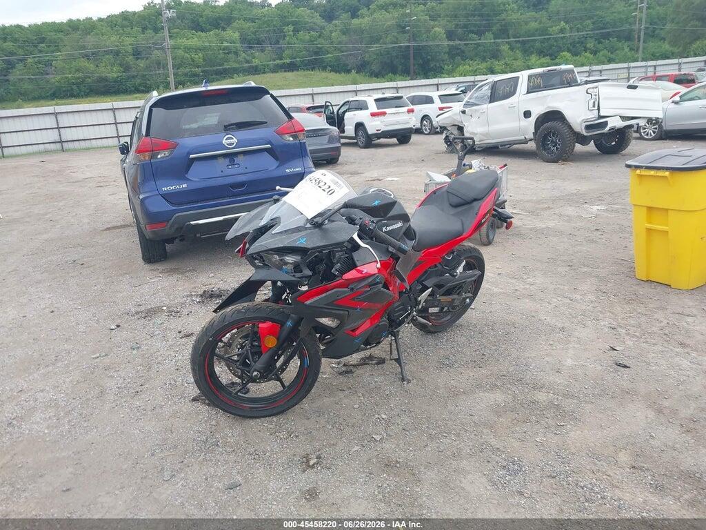 ML5EXGG16SDA66540 2025 KAWASAKI EX500 photo no. 2