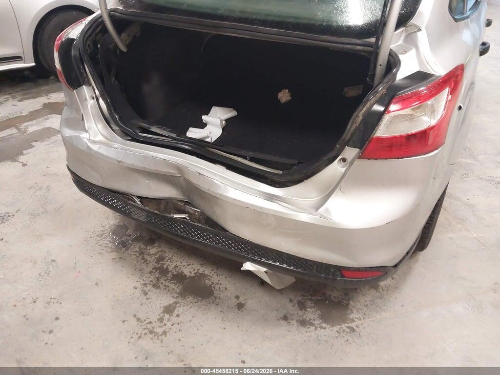 1FAHP3E25CL267279 2012 FORD FOCUS photo no. 6