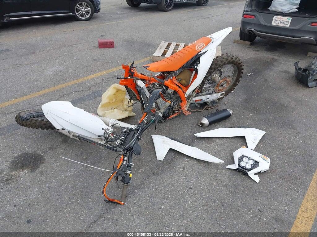 VBKEXJ405SM467586 2025 KTM 500 photo no. 2