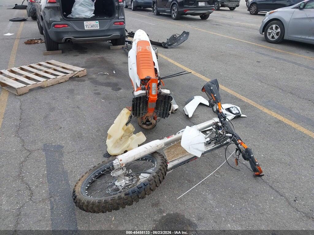 VBKEXJ405SM467586 2025 KTM 500 photo no. 5