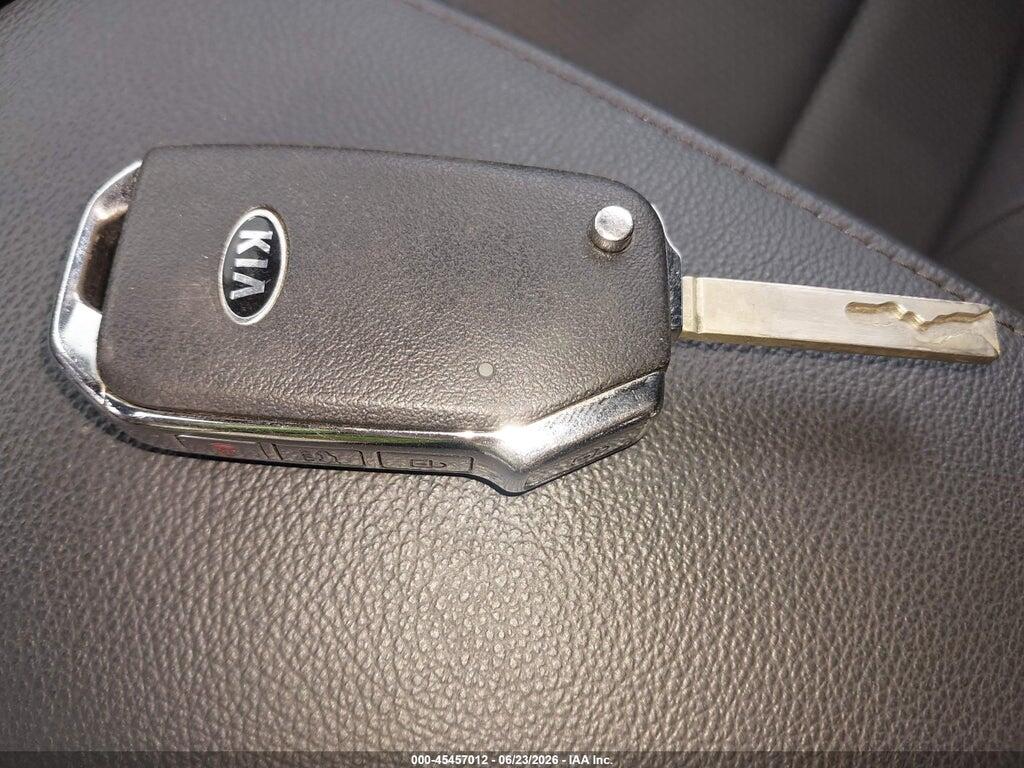 KNDJ23AU7L7016368 2020 KIA SOUL photo no. 11